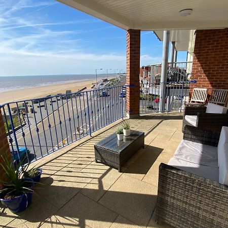 The Royal Court Apartments Bridlington Exterior photo